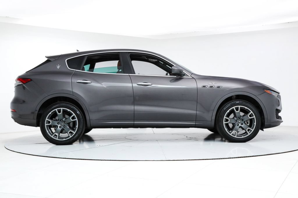 Certified 2023 Maserati Levante GT AWD/4WD image 6