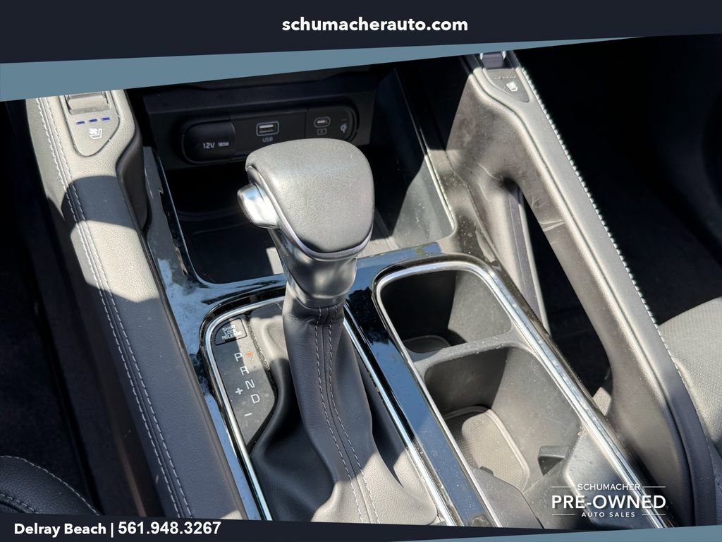 Used 2025 Kia Telluride EX w/ EX Captain's Chair Package FWD image 23