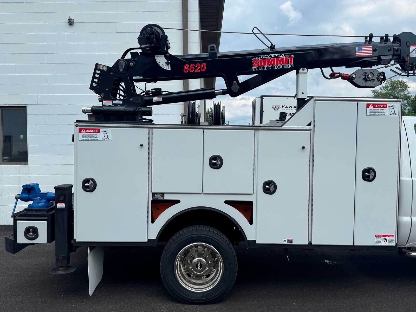 Used 2016 Ford F550 Luxury RWD image 14