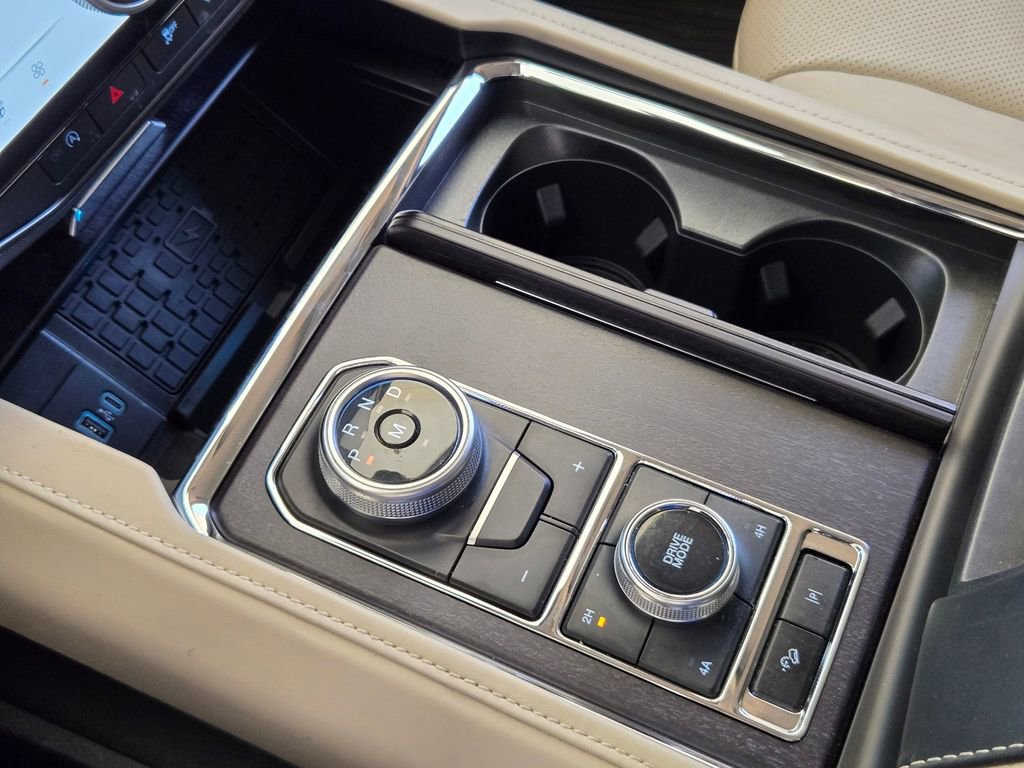 Used 2022 Ford Expedition Platinum AWD/4WD image 20