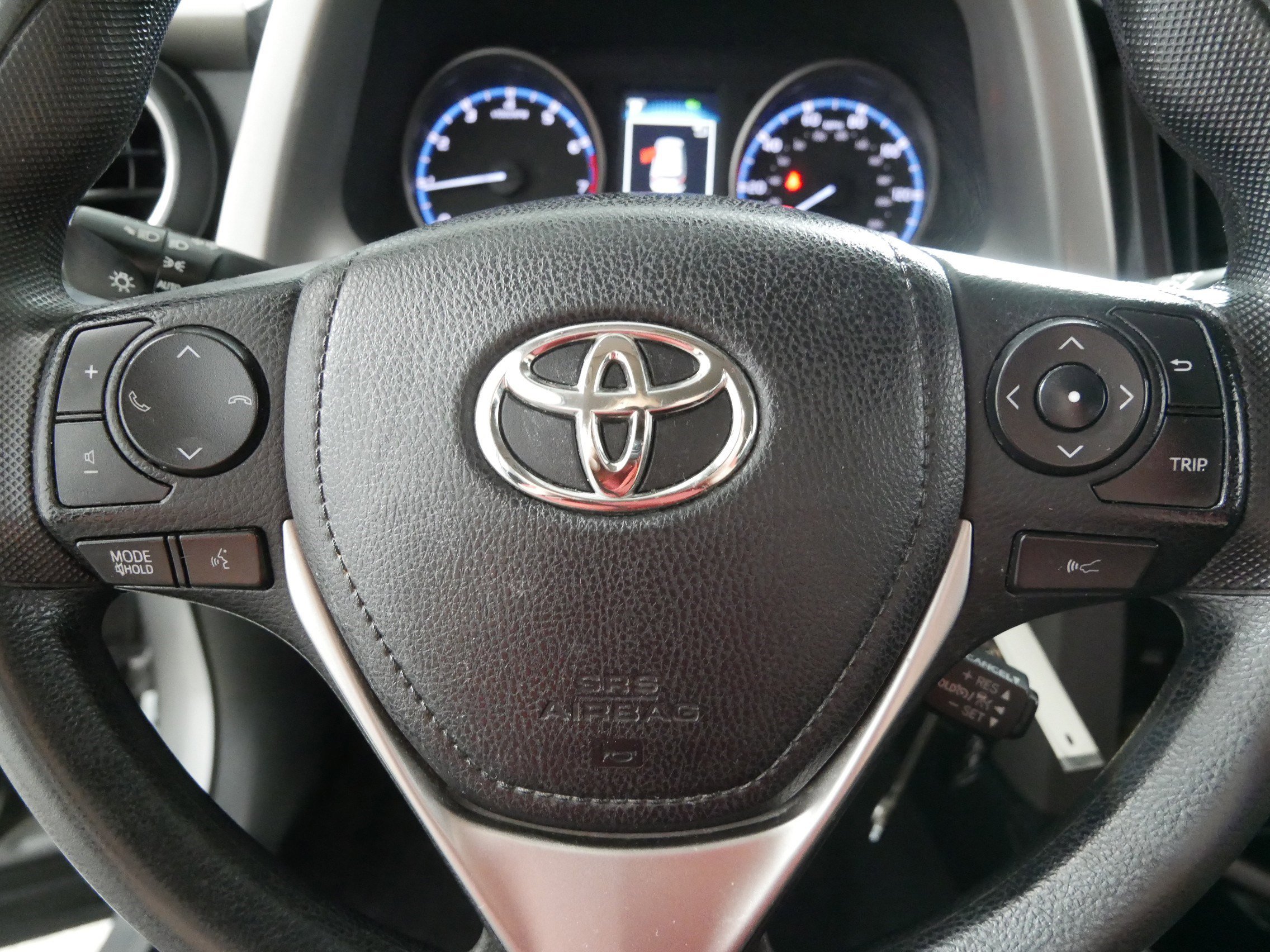 Used 2017 Toyota RAV4 LE w/ All Weather Liner Package AWD/4WD image 25