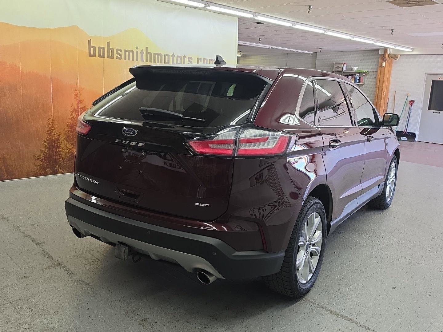 Used 2022 Ford Edge Titanium w/ Equipment Group 301A AWD/4WD image 21