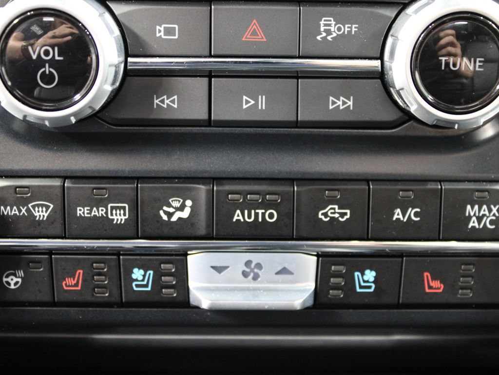 Used 2025 Ford F150 Lariat w/ Equipment Group 502A High AWD/4WD image 71
