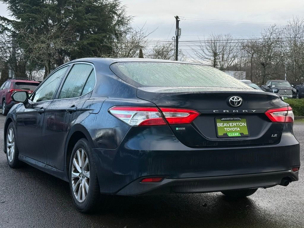 Used 2018 Toyota Camry LE image 3