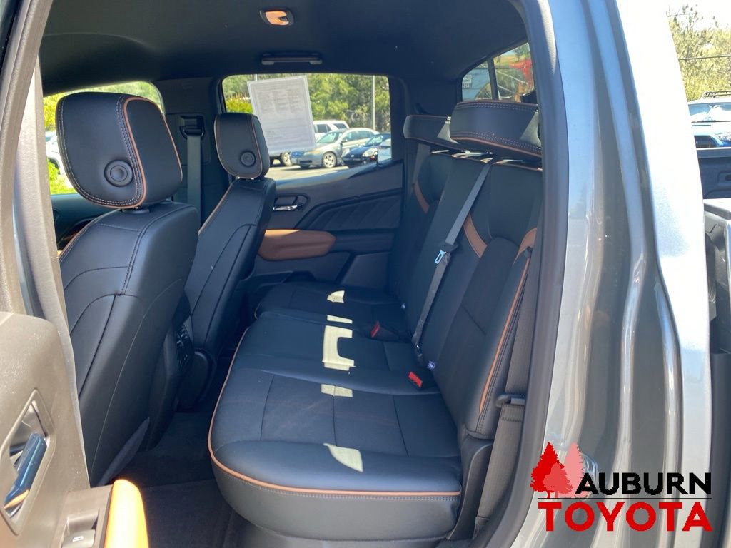 Used 2025 GMC Canyon AT4 AWD/4WD image 23