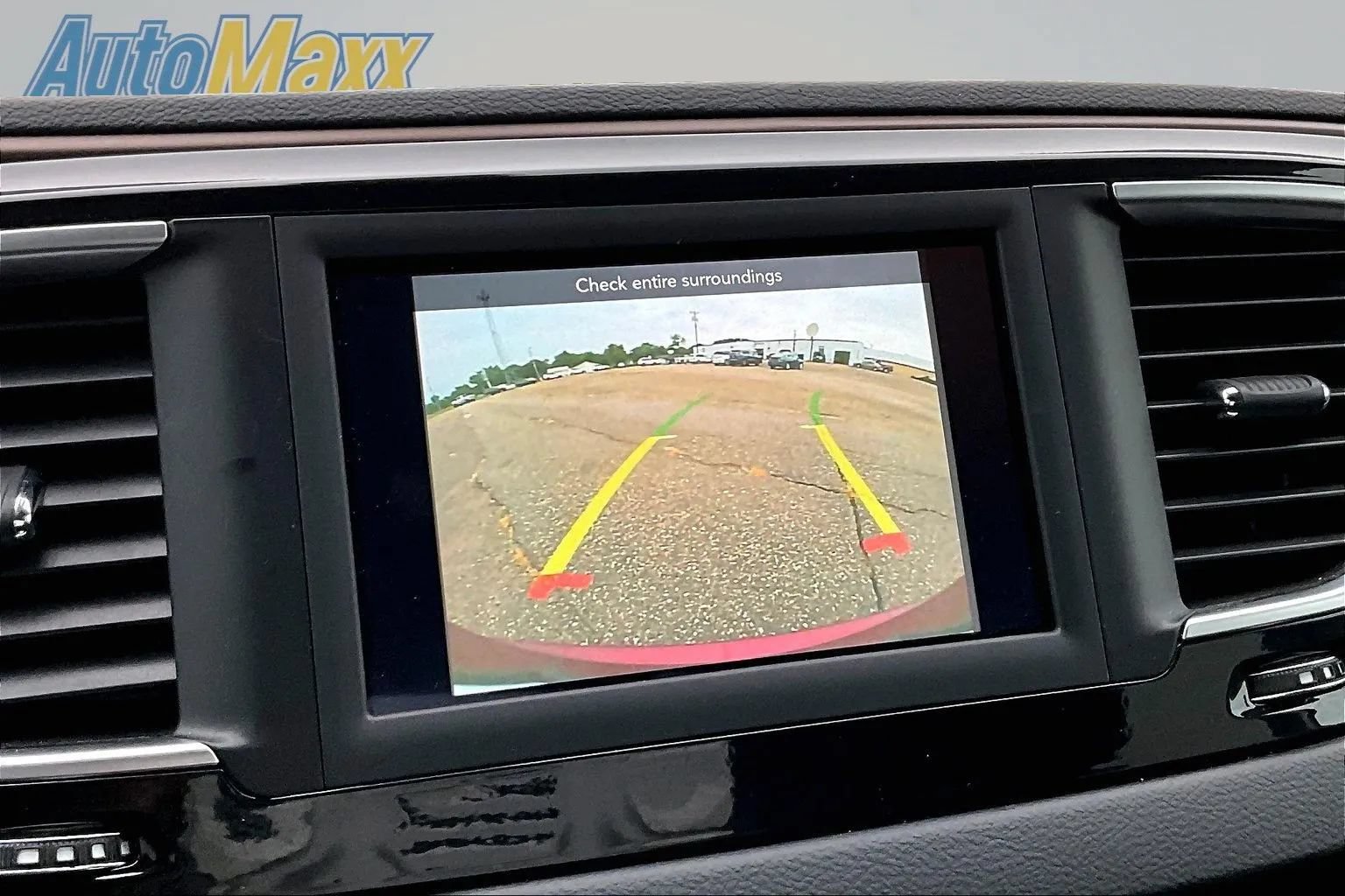 Used 2021 Chrysler Voyager L FWD image 13