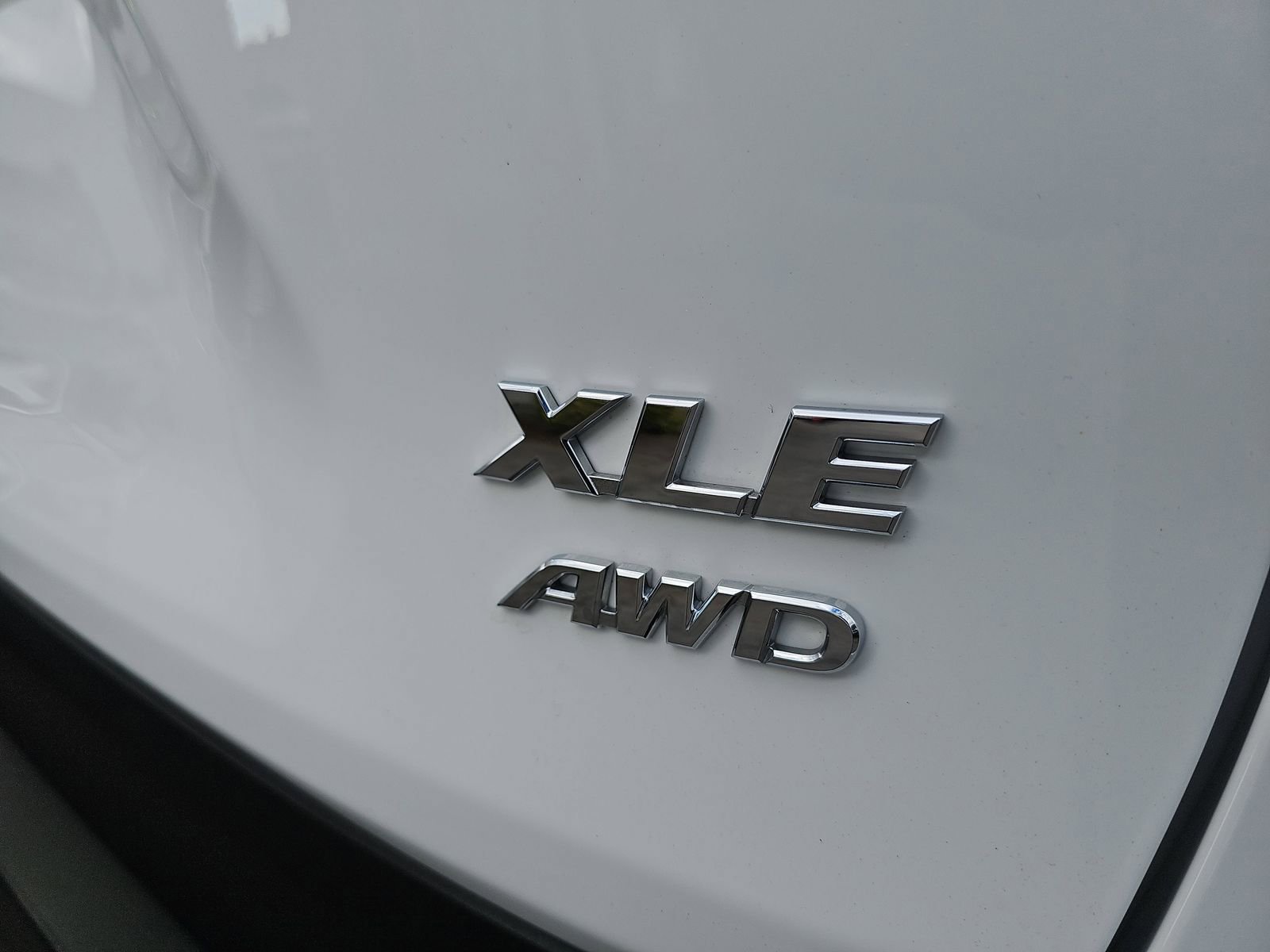 Used 2023 Toyota RAV4 XLE AWD/4WD image 37
