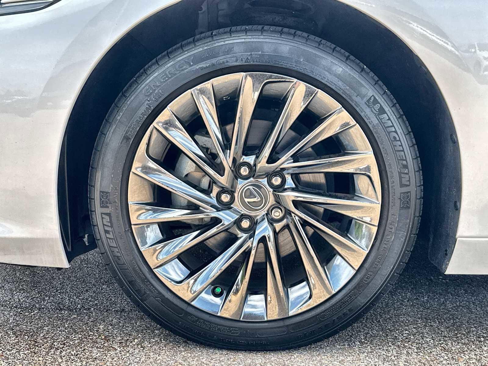 Used 2024 Lexus ES 350 Ultra Luxury w/ Accessory Package (Z2) FWD image 14