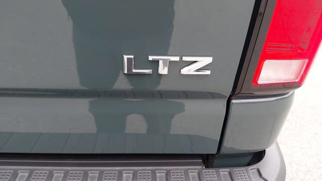 Used 2025 Chevrolet Silverado 2500 LTZ w/ LTZ Premium Package image 31