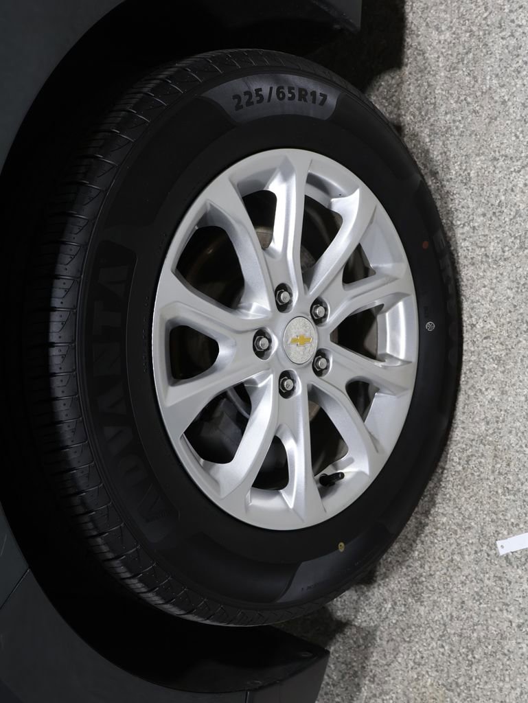 Used 2020 Chevrolet Equinox LT image 8