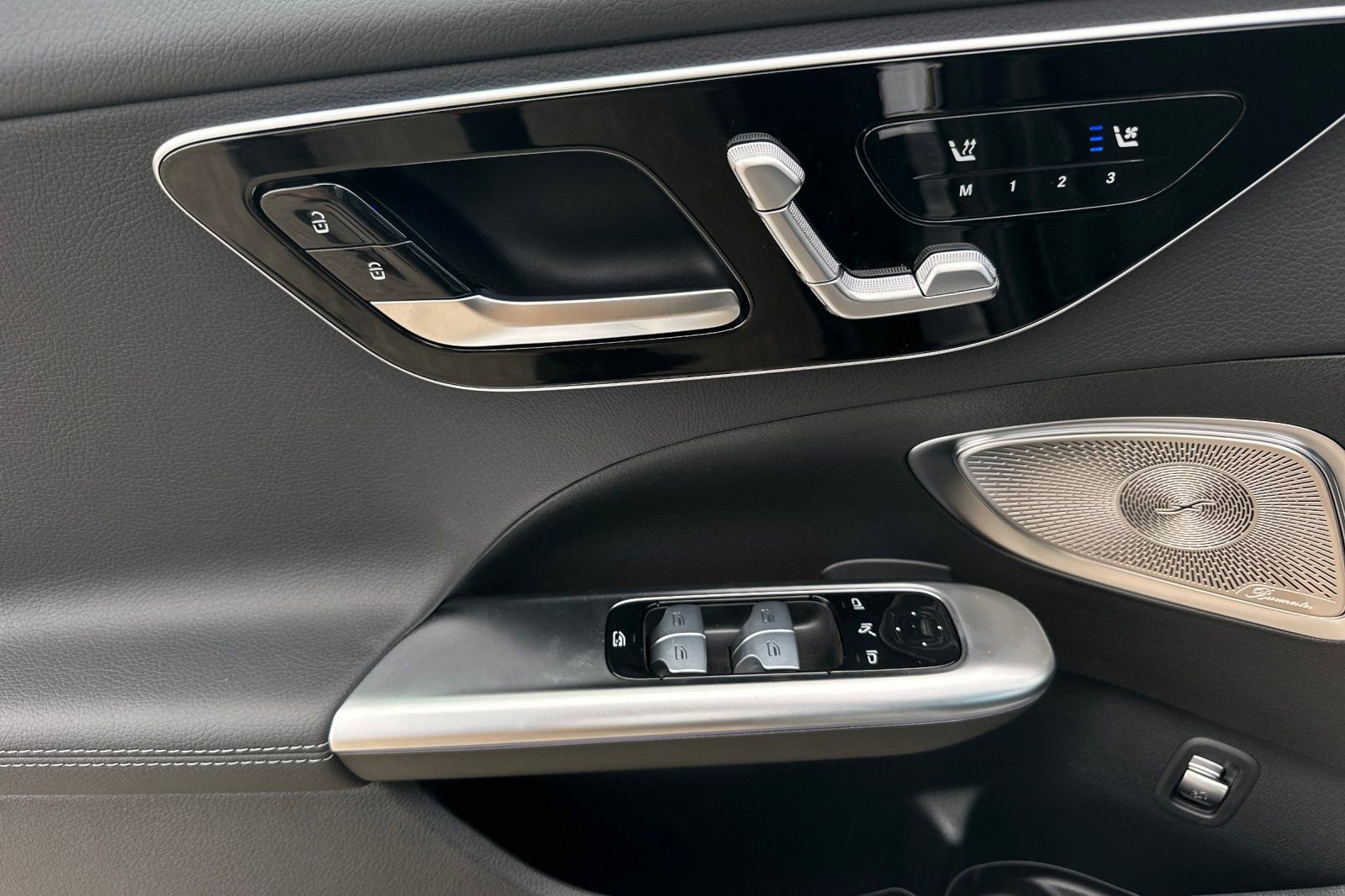 New 2025 Mercedes-Benz C 300 Sedan image 23