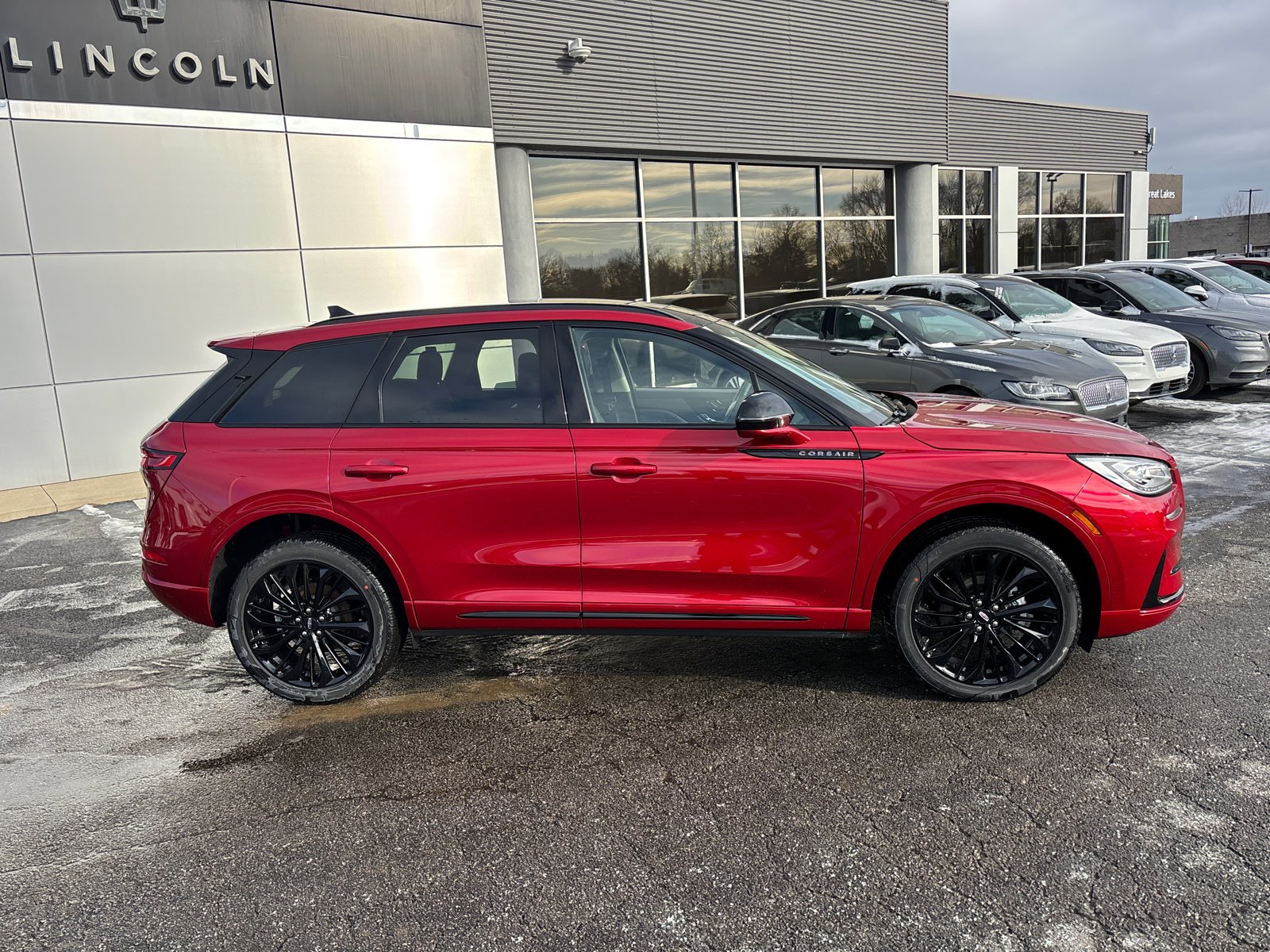 New 2026 Lincoln Corsair Reserve w/ Jet Appearance Package AWD/4WD image 8
