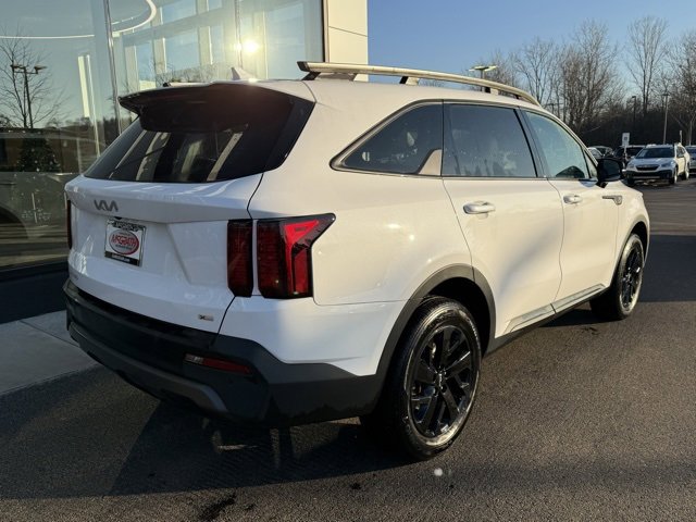 Used 2023 Kia Sorento S image 2