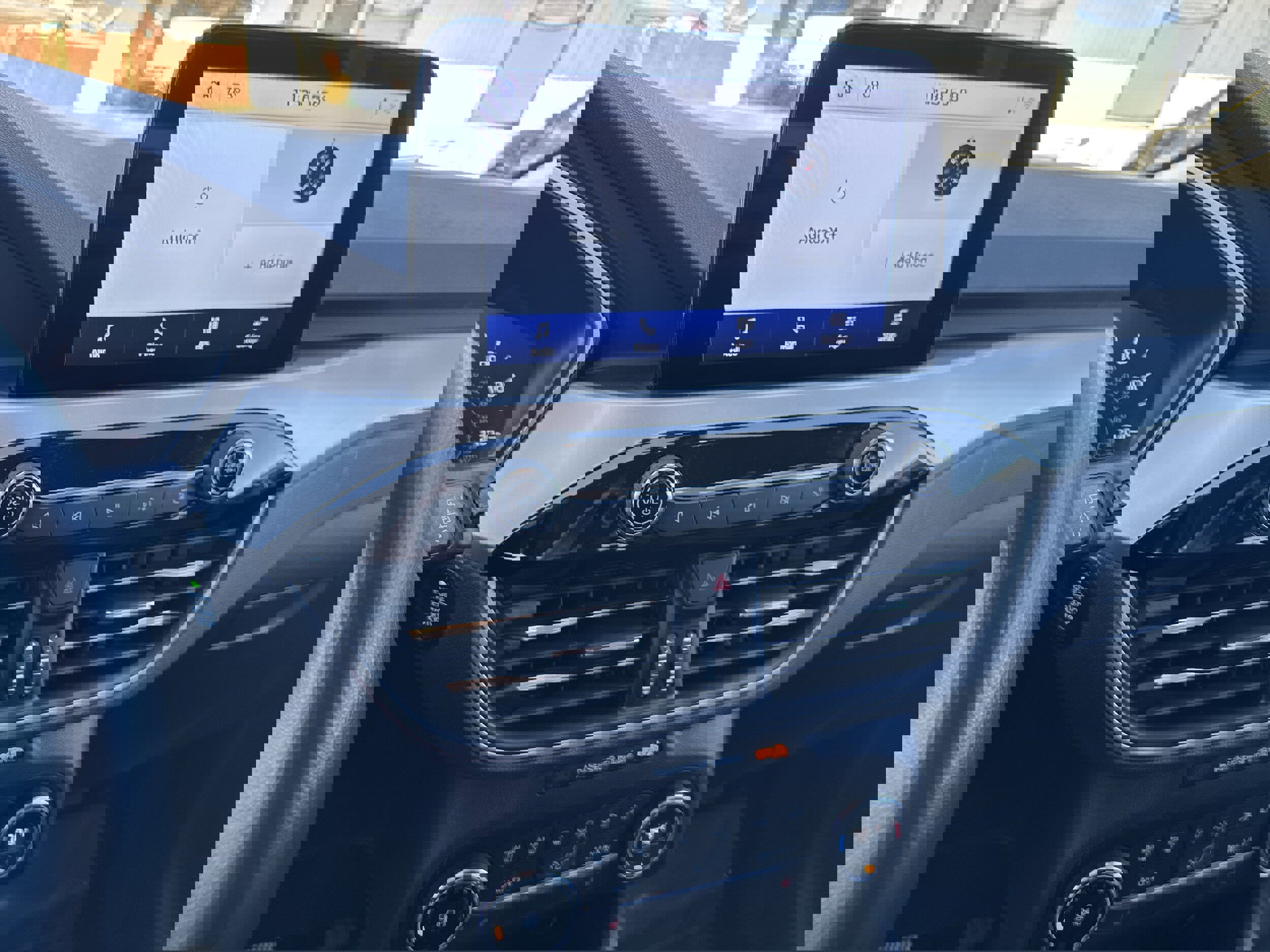 Used 2020 Ford Escape SE image 15