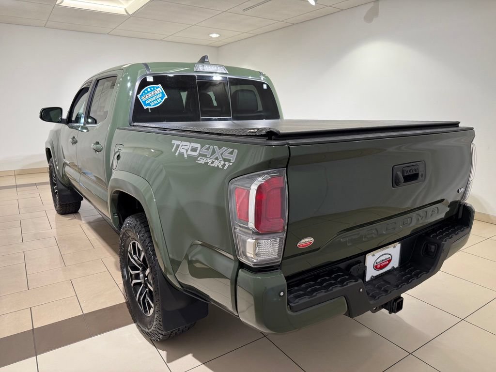 Used 2021 Toyota Tacoma TRD Sport w/ TRD Premium Sport Package AWD/4WD image 3
