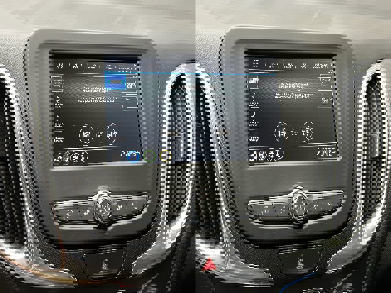 Used 2019 Chevrolet Equinox LT AWD/4WD image 17