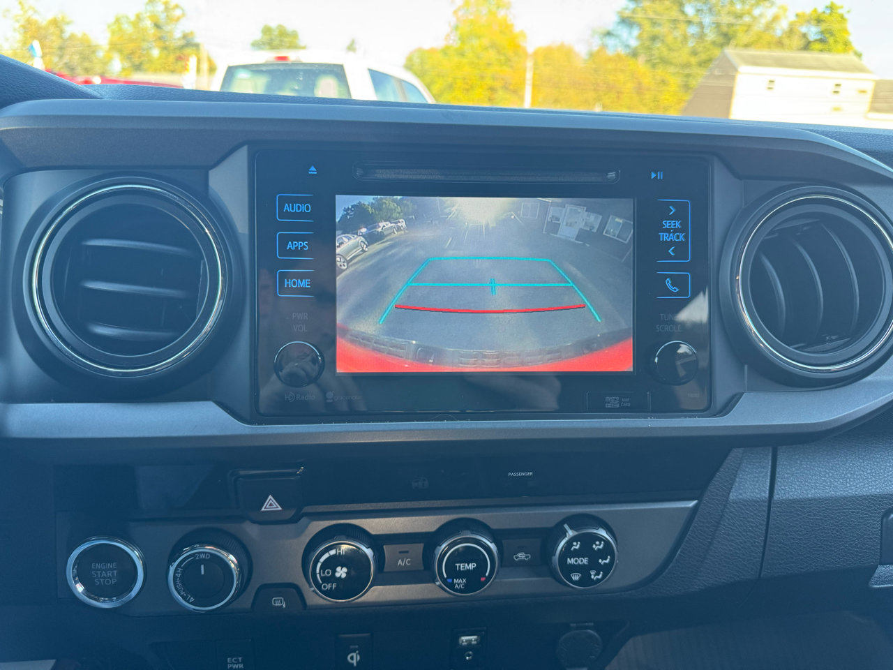Used 2016 Toyota Tacoma TRD Sport image 22
