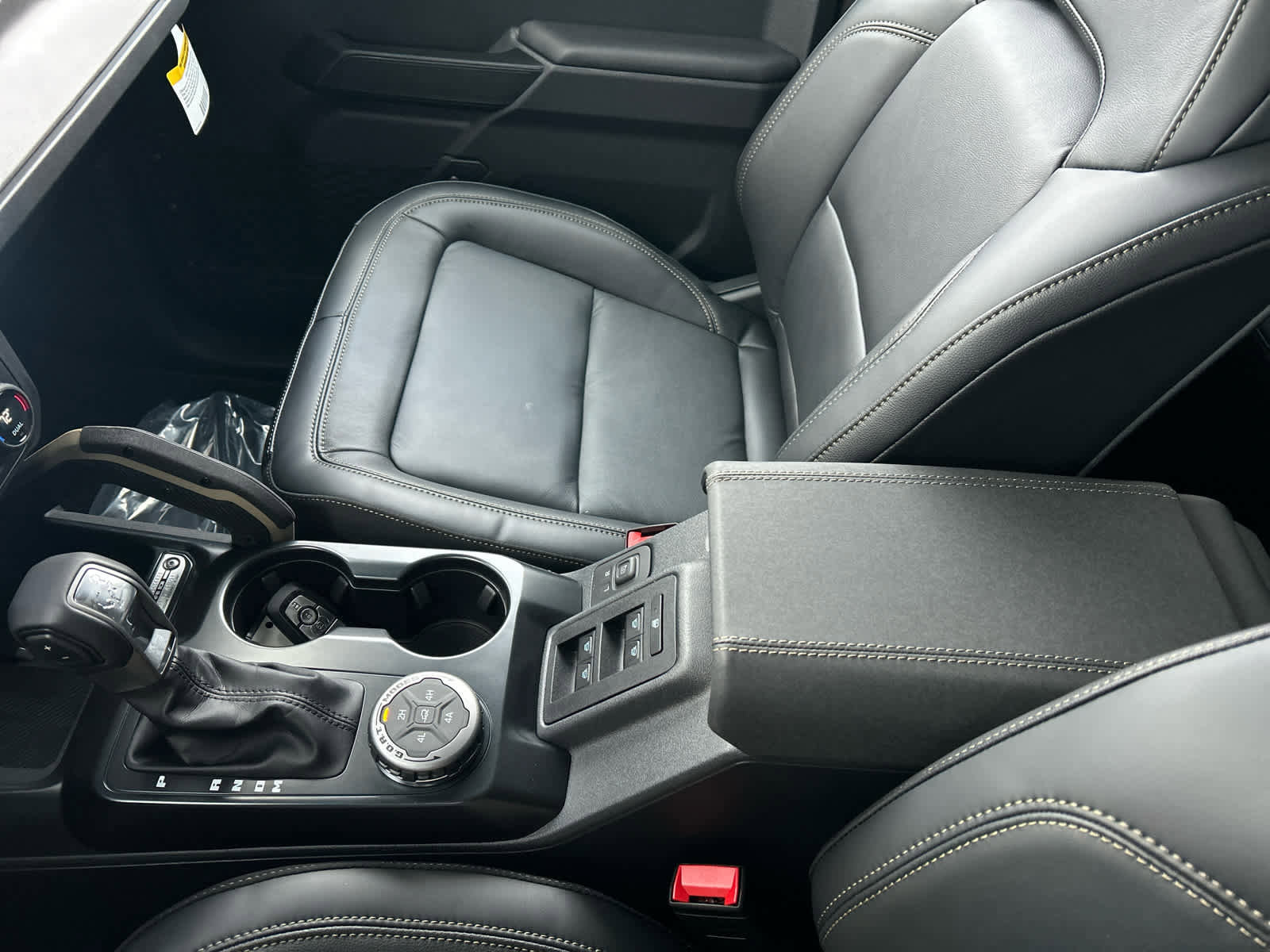 New 2025 Ford Bronco Badlands image 58