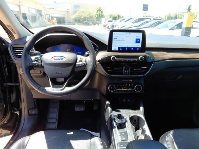 Used 2020 Ford Escape Titanium AWD/4WD image 28