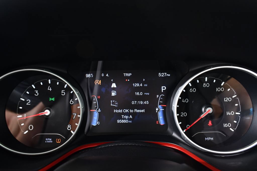 Used 2017 Jeep Compass Trailhawk w/ Leather Interior Group AWD/4WD image 28