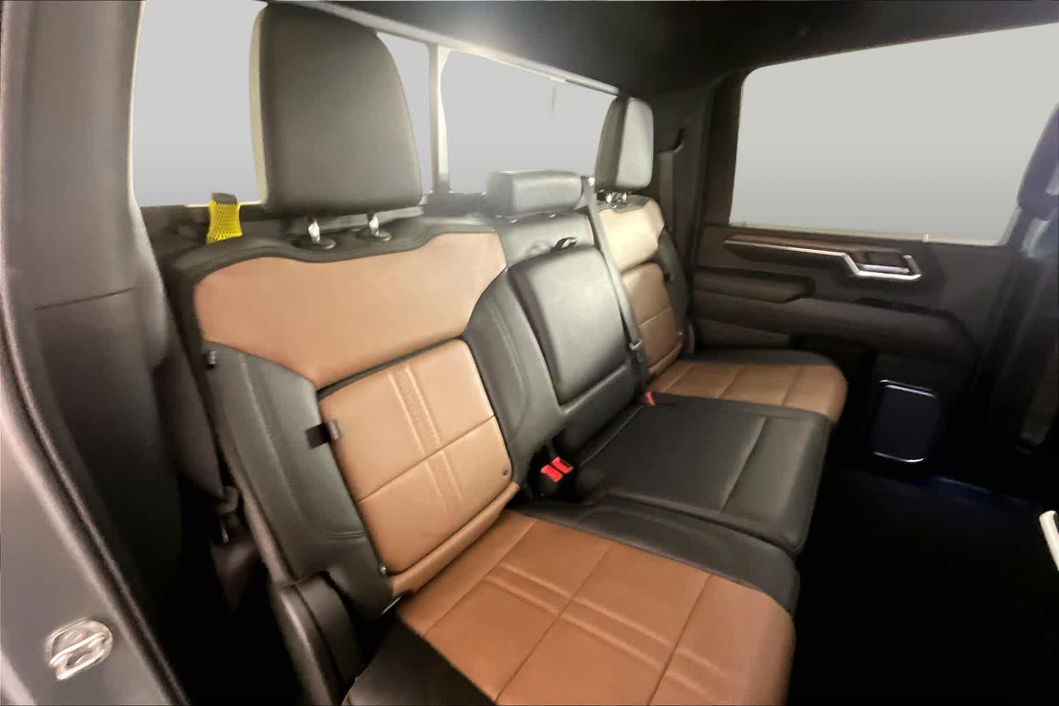 Used 2024 Chevrolet Silverado 2500 High Country w/ Technology Package AWD/4WD image 20