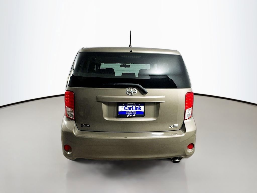 Used 2012 Scion xB FWD image 7