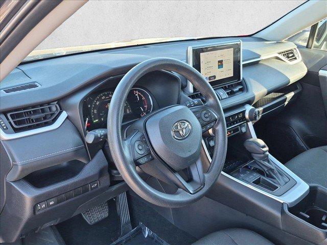 Used 2024 Toyota RAV4 XLE w/ Convenience Package FWD image 10
