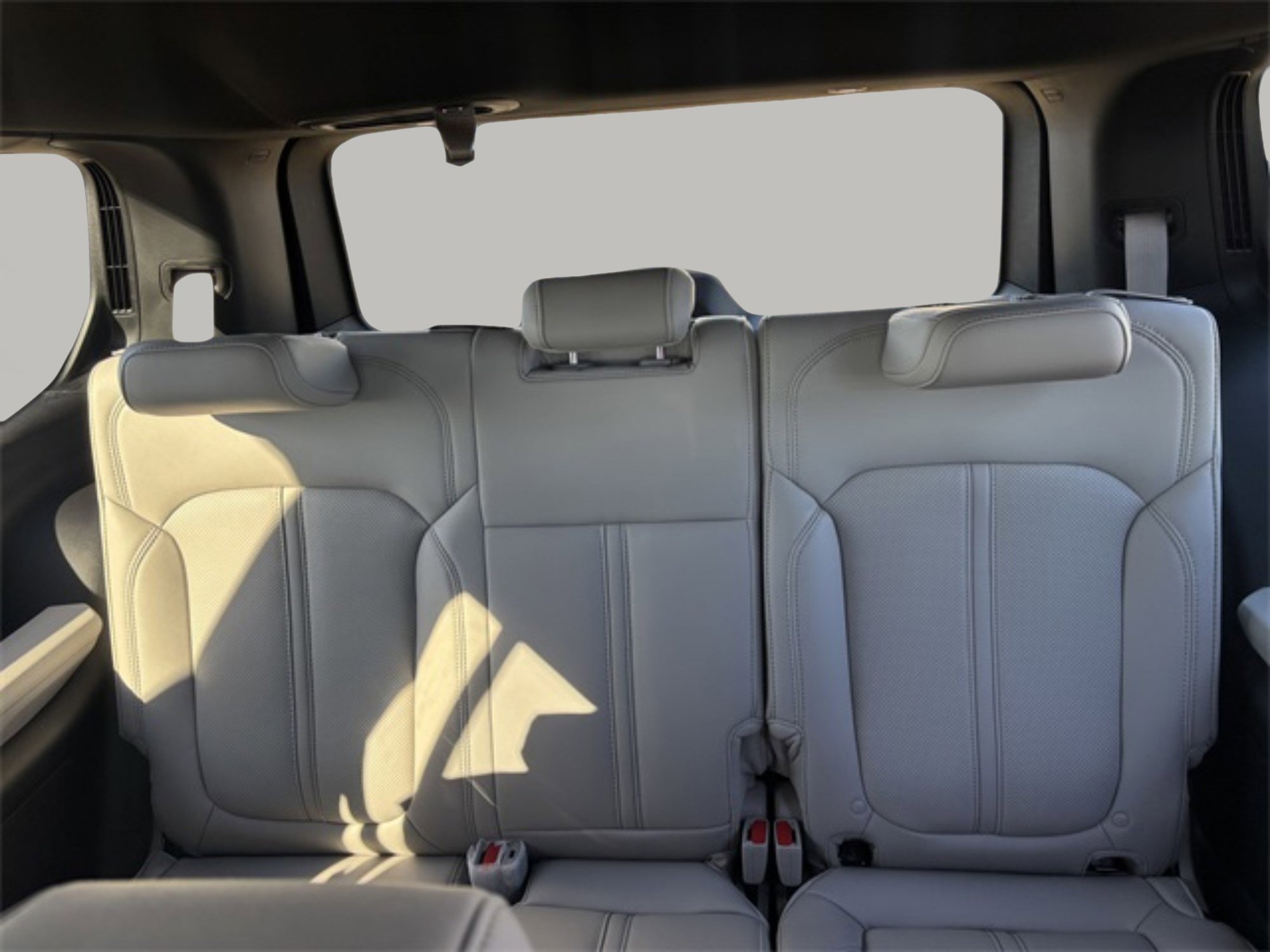 New 2025 Jeep Wagoneer L 2WD image 26