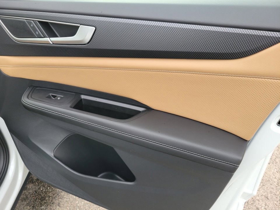 New 2026 Volkswagen Atlas Cross Sport SEL R-Line image 31