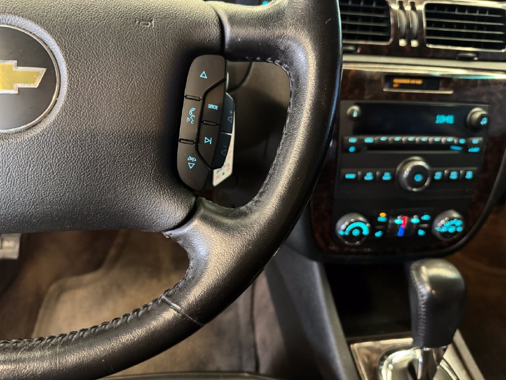 Used 2014 Chevrolet Impala LTZ FWD image 12