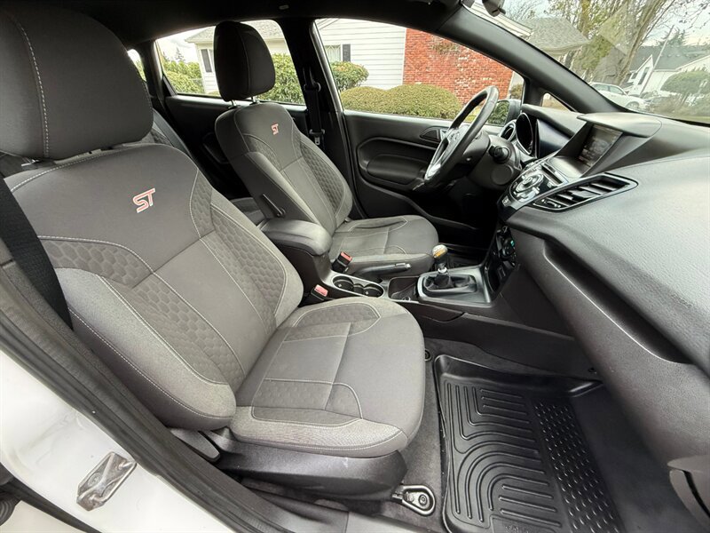 Used 2015 Ford Fiesta ST FWD image 11