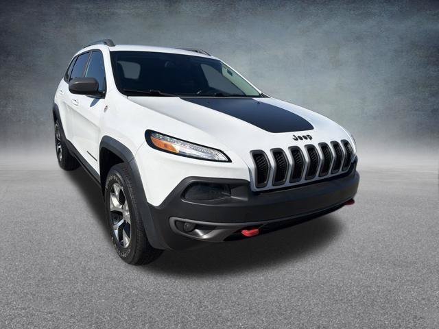 Used 2016 Jeep Cherokee Trailhawk AWD/4WD image 4