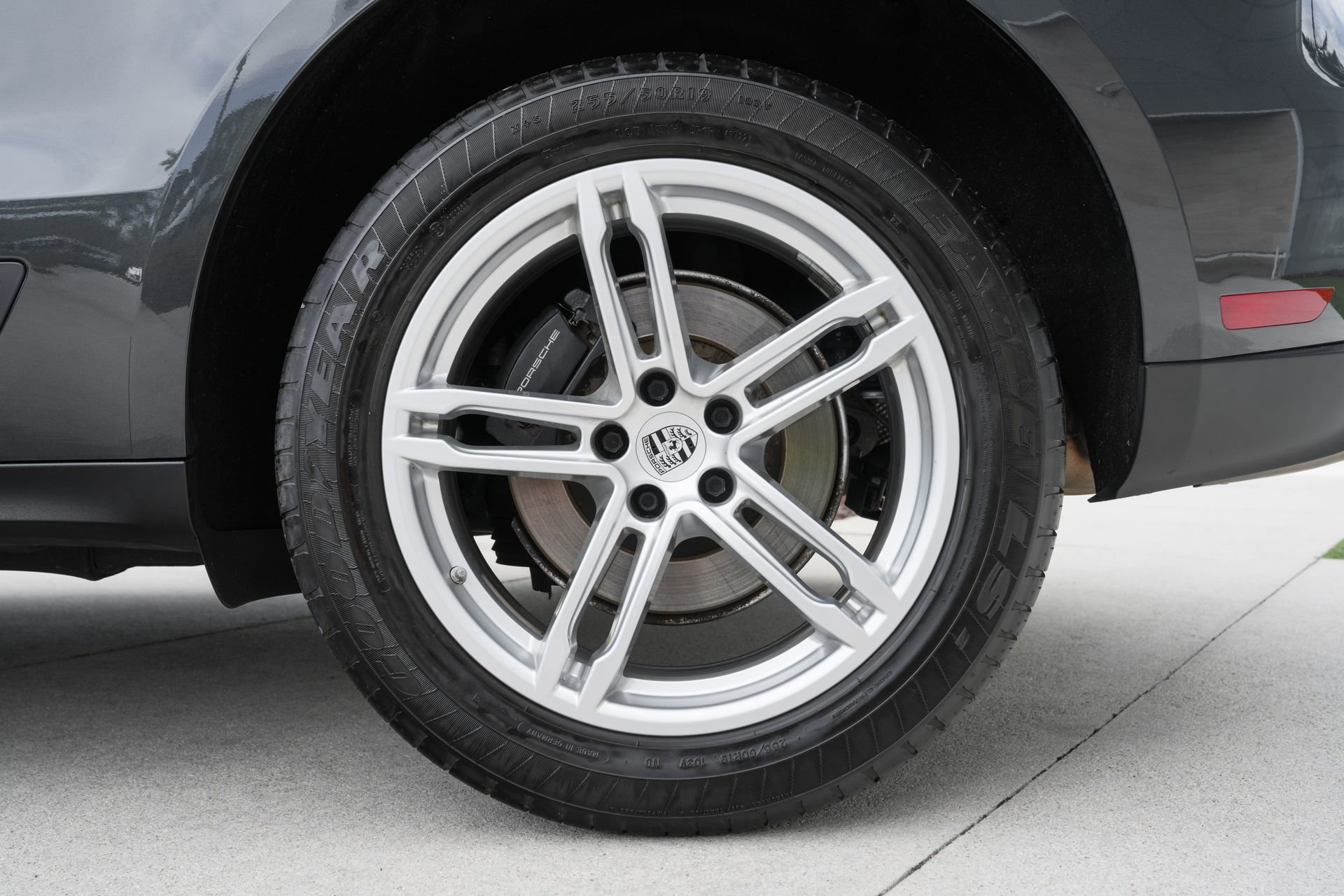 Used 2022 Porsche Macan image 29