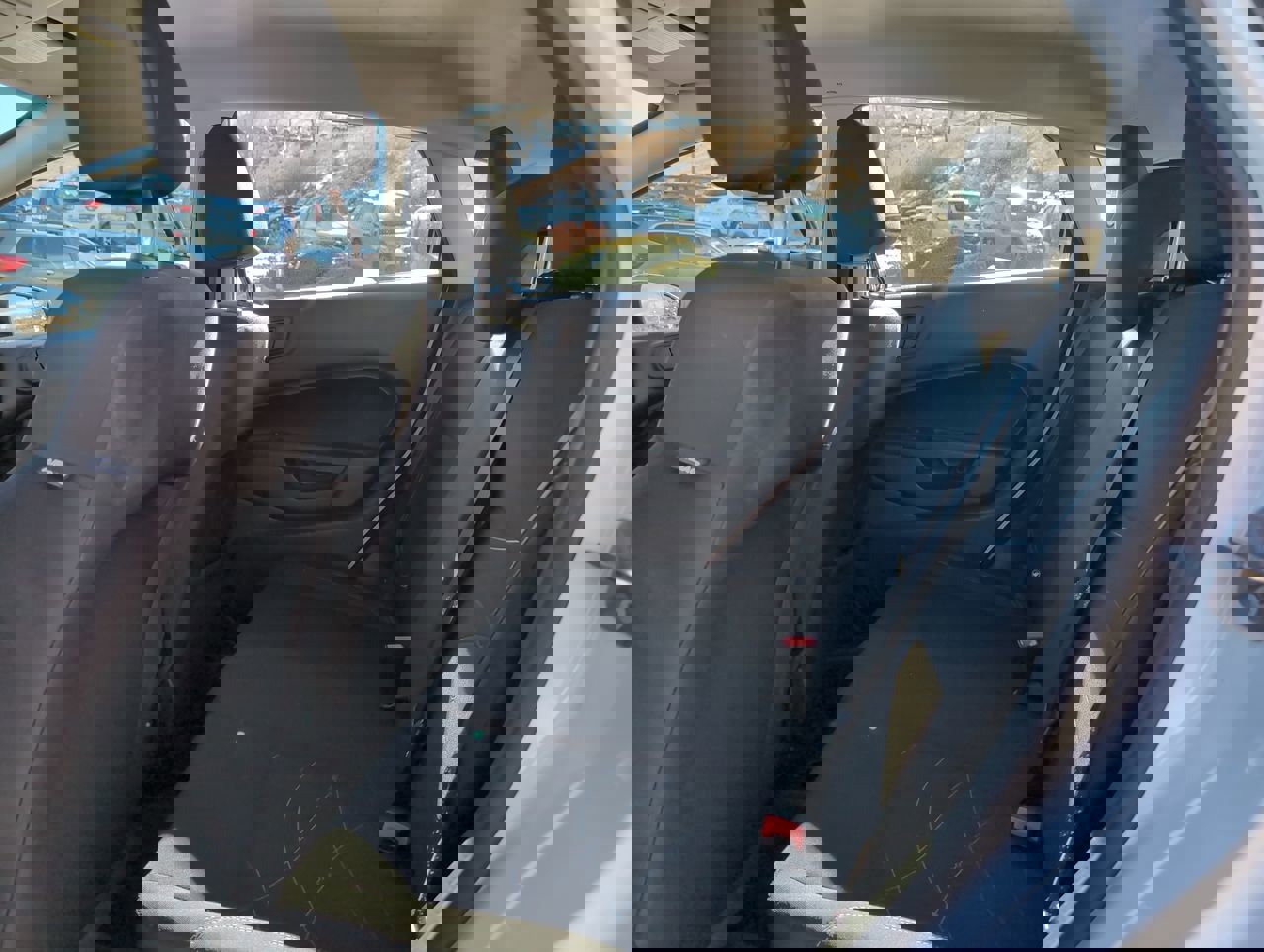 Used 2019 Ford Fiesta SE image 12