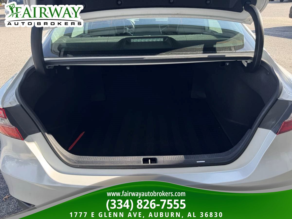 Used 2022 Toyota Camry XLE FWD image 26