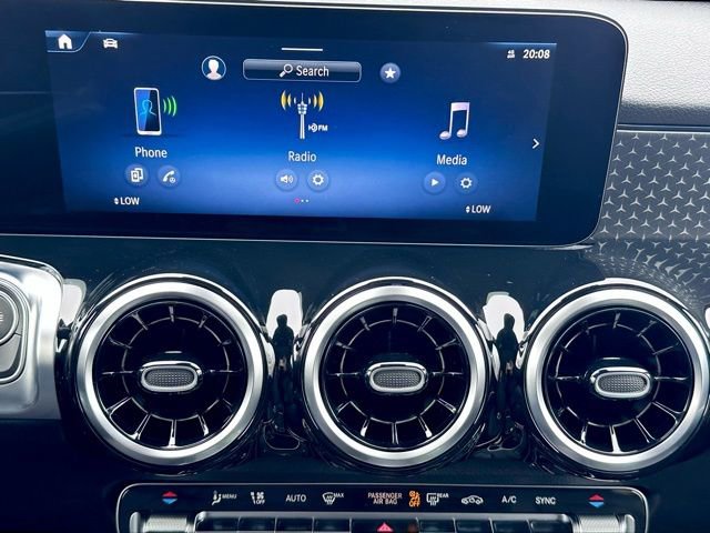 New 2026 Mercedes-Benz GLB 250 4MATIC image 19