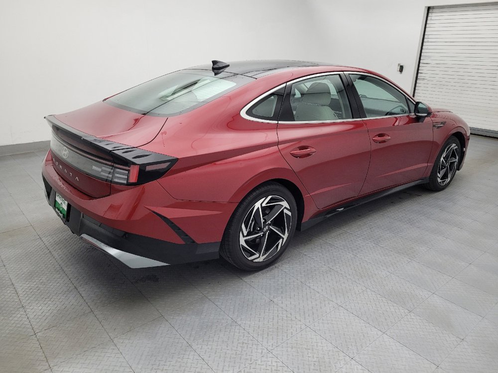 Used 2024 Hyundai Sonata SEL w/ Convenience Package FWD image 10