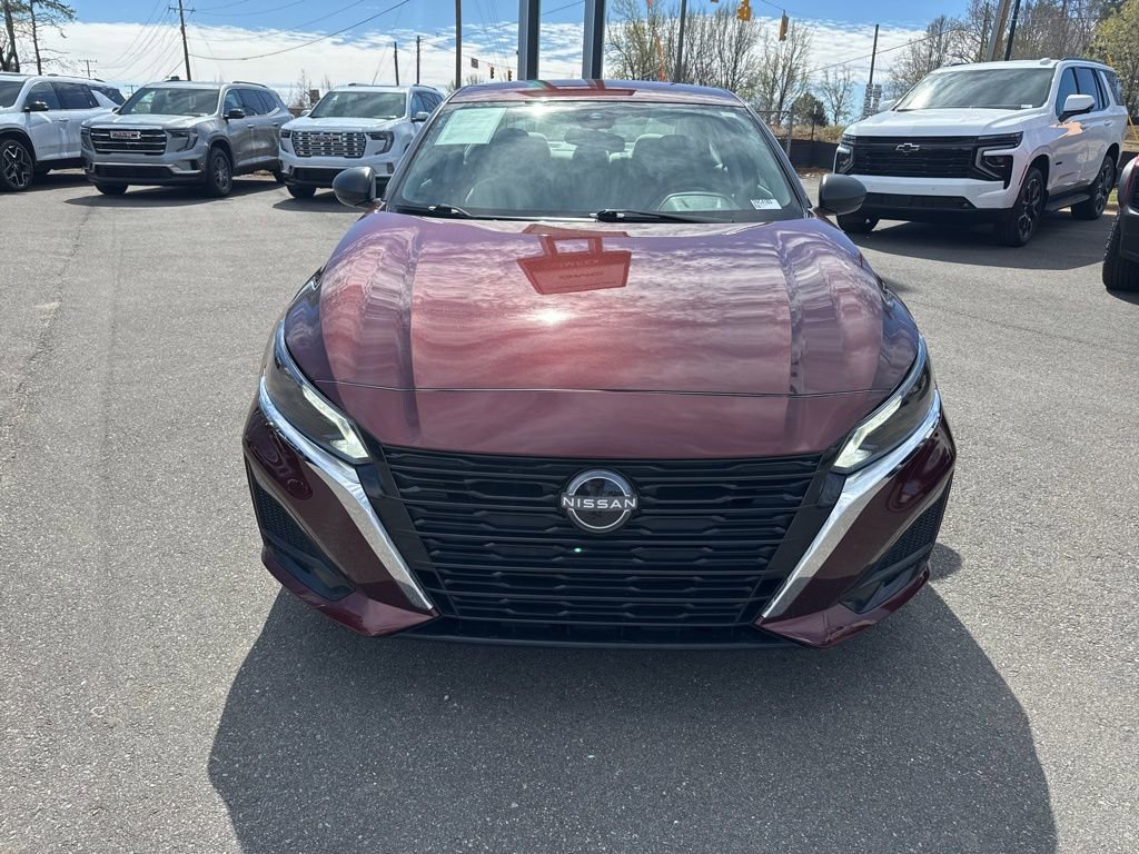 Used 2025 Nissan Altima 2.5 SV image 8