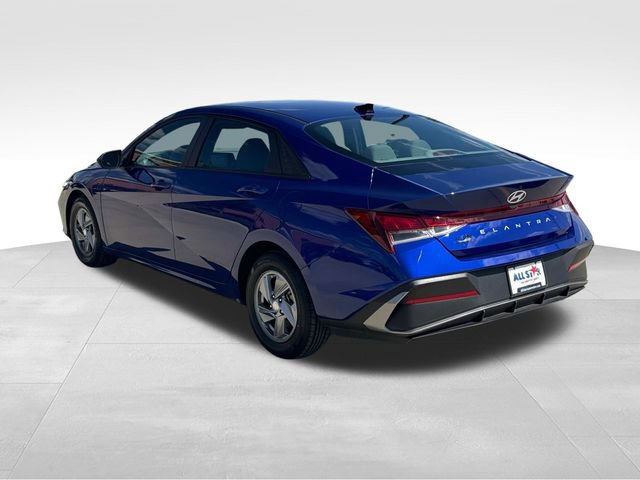 Used 2024 Hyundai Elantra SE image 7