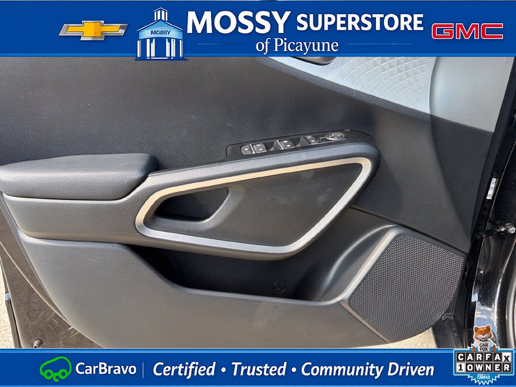 Used 2025 Kia Soul LX w/ LX Technology Package FWD image 13