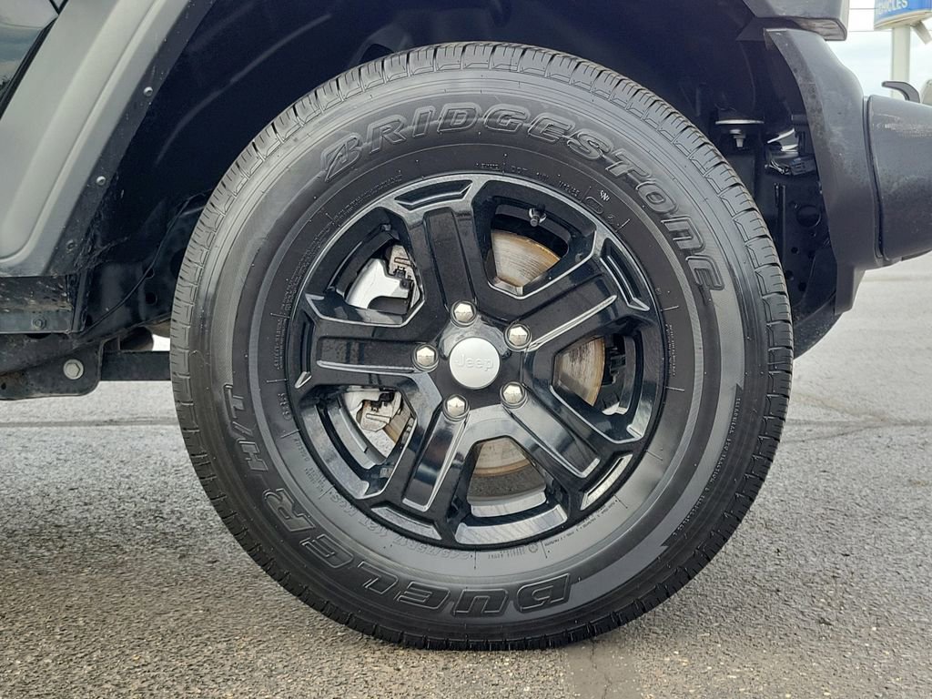 Used 2022 Jeep Wrangler Unlimited Sport AWD/4WD image 9