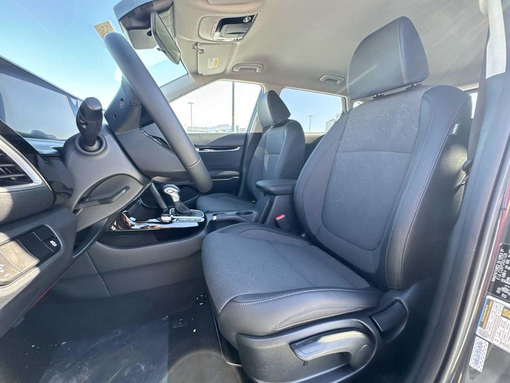 Used 2025 Kia Seltos X-Line AWD/4WD image 14