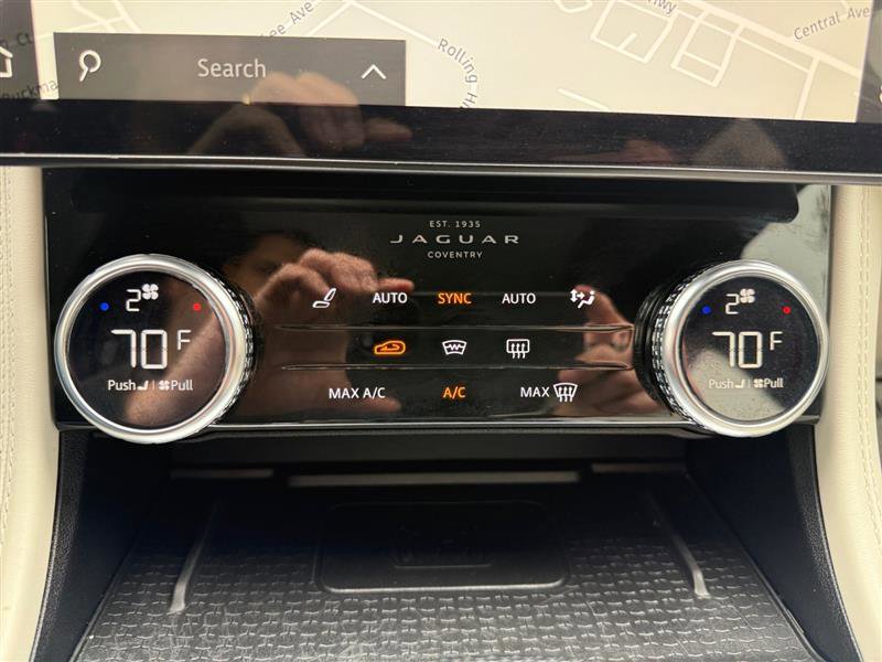 Used 2022 Jaguar F-PACE SVR AWD/4WD image 25