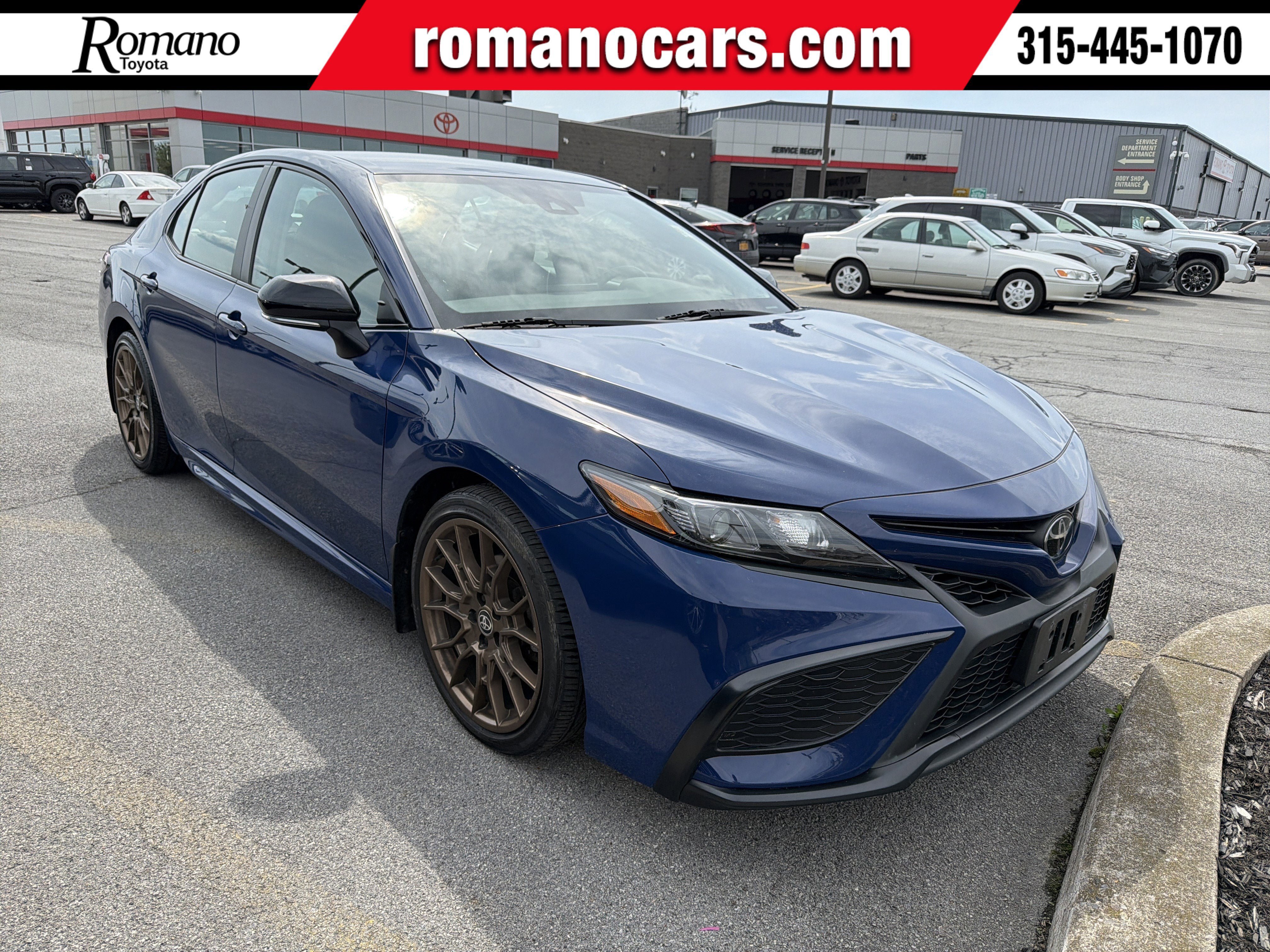 Used 2023 Toyota Camry SE w/ Convenience Package AWD/4WD image 1