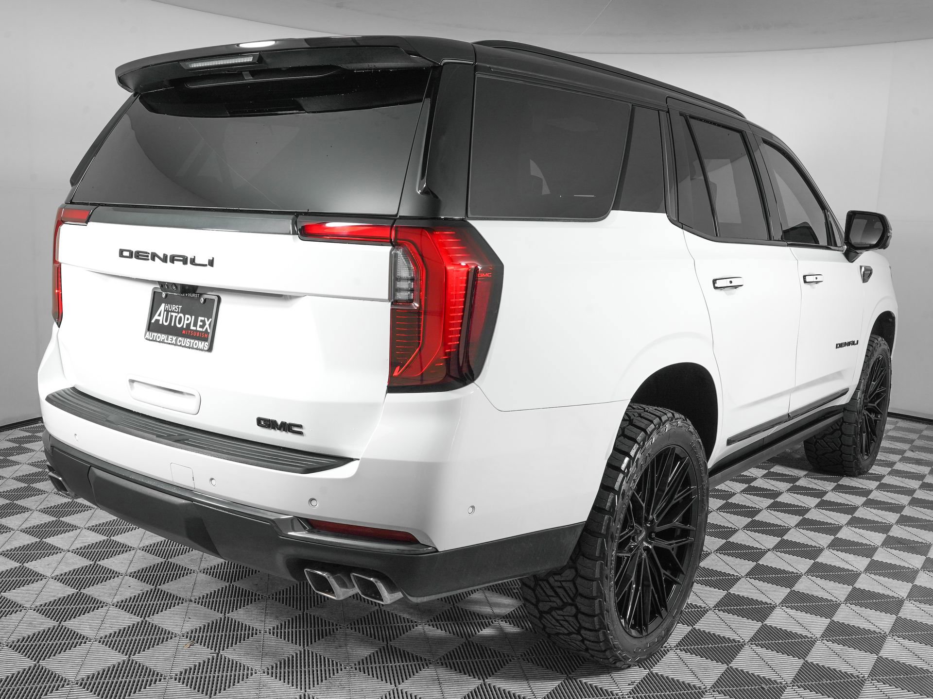Used 2026 GMC Yukon Denali Ultimate AWD/4WD image 5