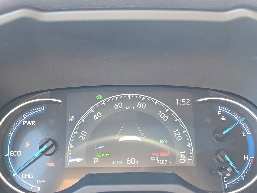 Used 2025 Toyota RAV4 XSE w/ Weather Package image 35