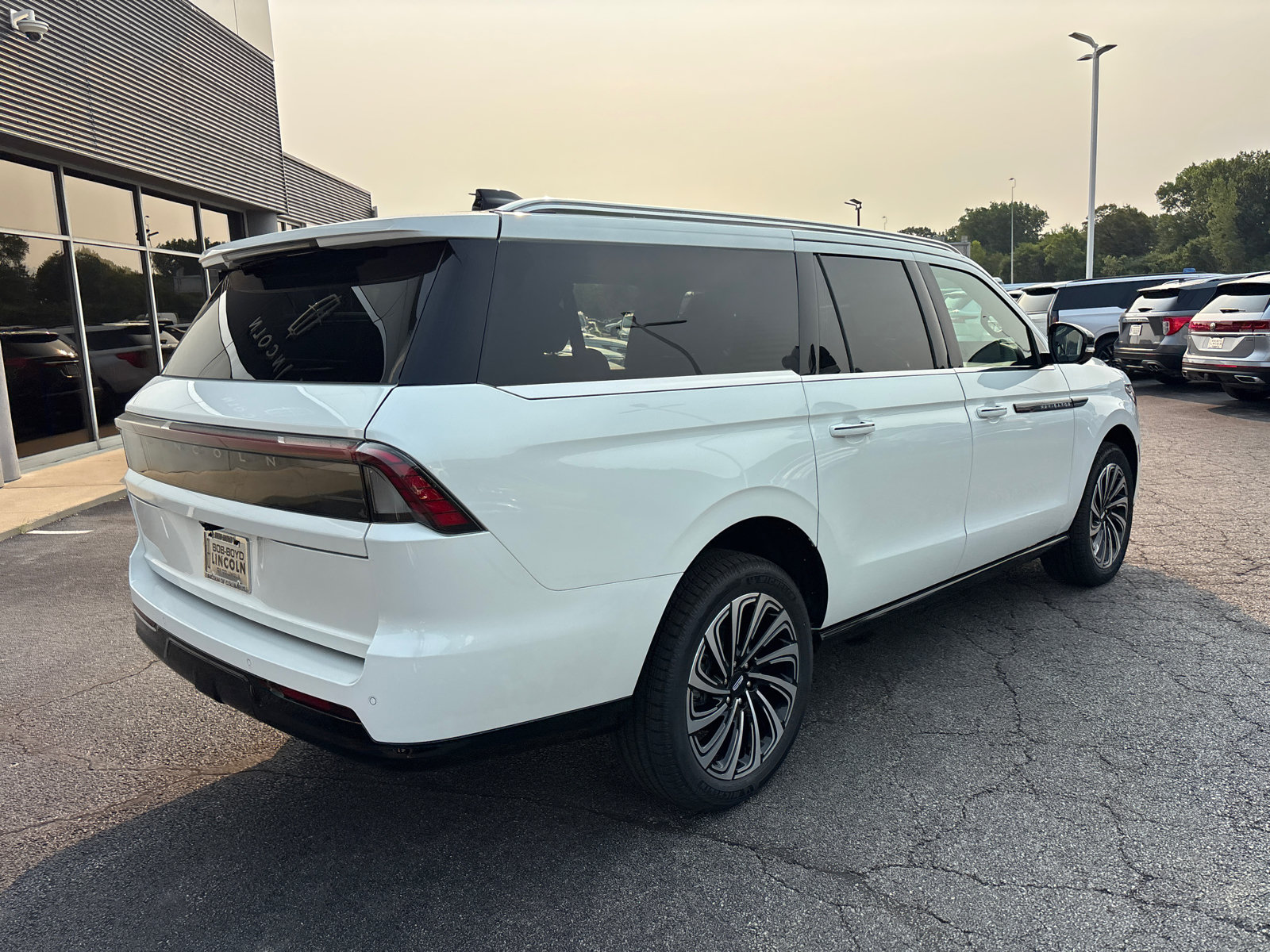 New 2027 Lincoln Navigator L Black Label AWD/4WD image 7