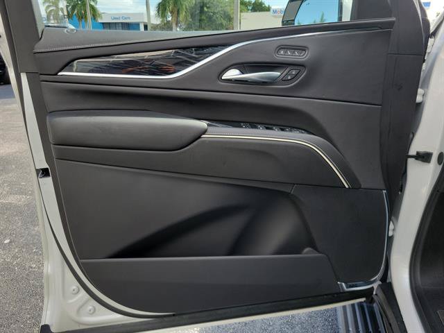 Used 2024 Cadillac Escalade V w/ LPO, ONYX Package AWD/4WD image 19