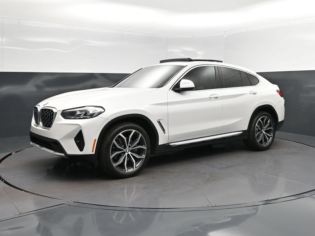 Used 2022 BMW X4 xDrive30i w/ Premium Package AWD/4WD image 3