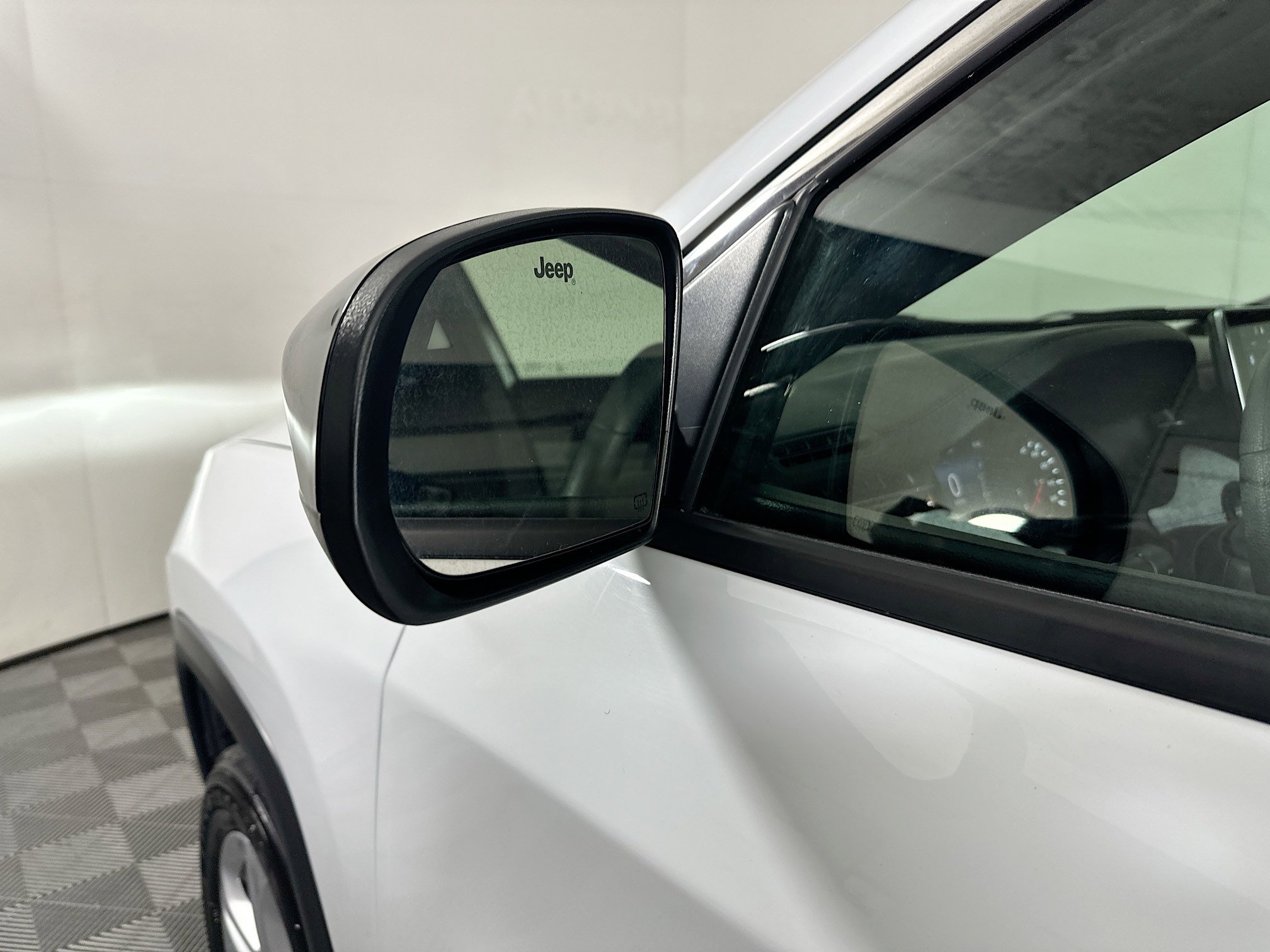 Used 2023 Jeep Compass Sport AWD/4WD image 10